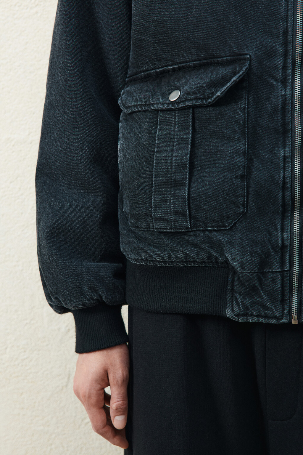 Куртка джинсовая с вареным эффектом - цвет черный - 6